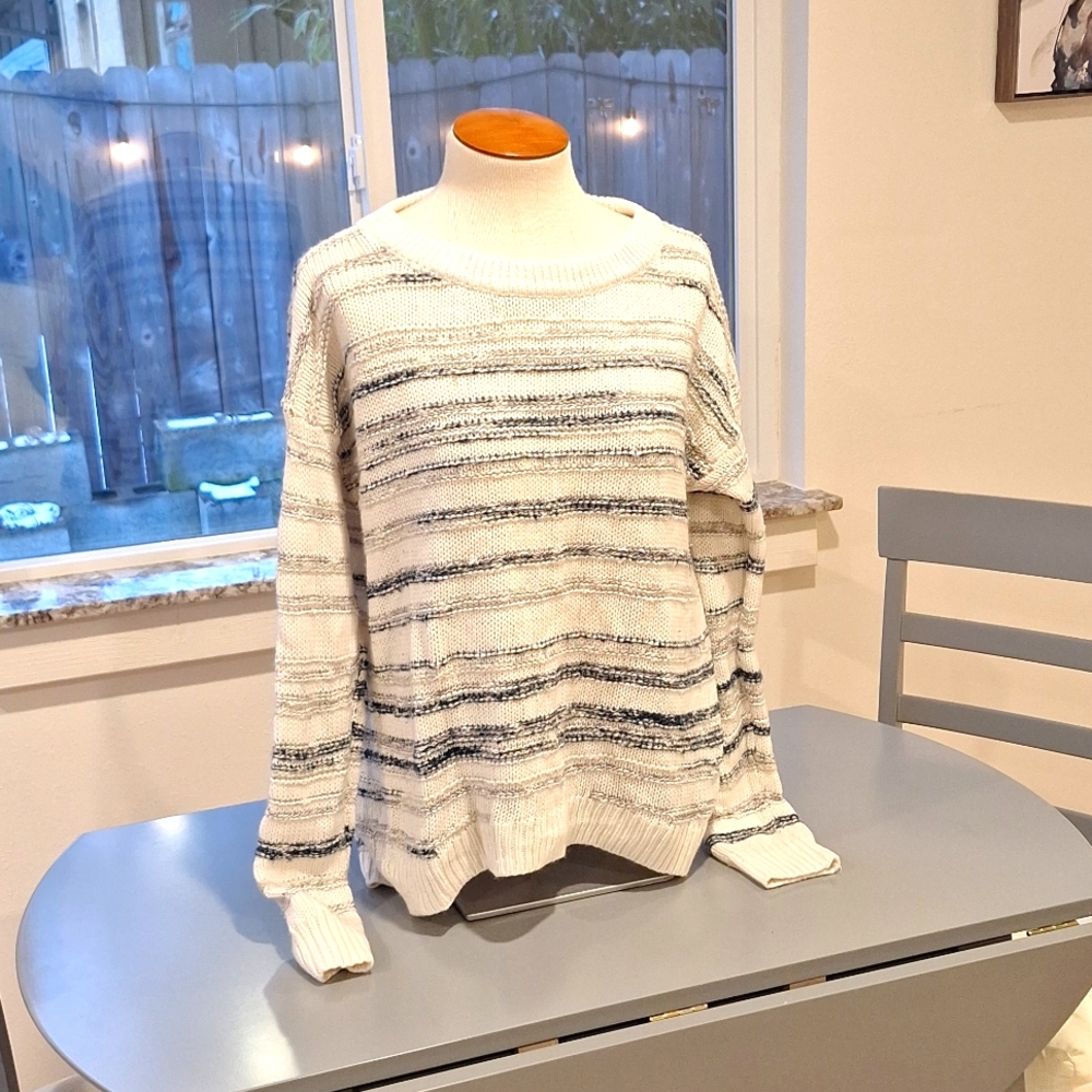 White sweater with blue and grey